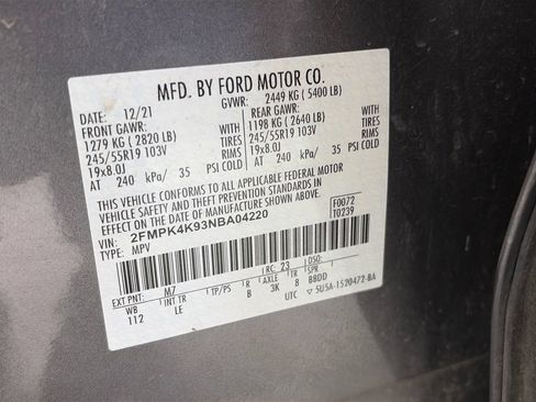 Used 2022 Ford Edge Titanium AWD/4WD image 9