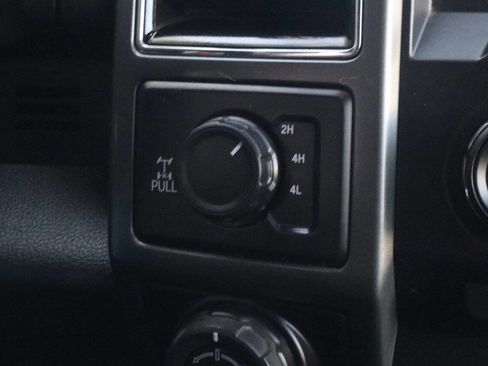 Used 2018 Ford F150 XLT w/ Equipment Group 302A Luxury image 19