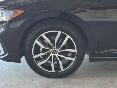 Used 2025 Volkswagen Jetta SE image 28