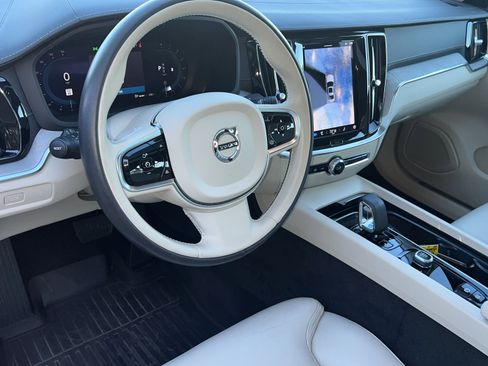 Used 2024 Volvo S60 B5 Ultimate w/ Climate Package image 9