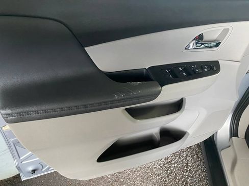 Used 2016 Honda Odyssey EX-L image 32