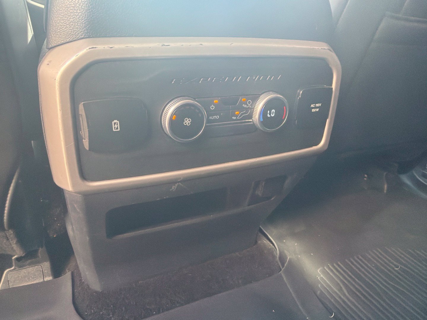 Used 2022 Ford Expedition XLT AWD/4WD image 9