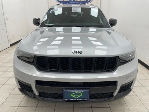 Used 2023 Jeep Grand Cherokee L Laredo AWD/4WD image 17