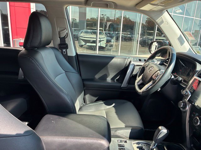 Used 2021 Toyota 4Runner SR5 Premium w/ Moonroof Package RWD image 10