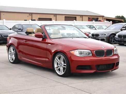 Used 2012 BMW 135i Convertible image 16