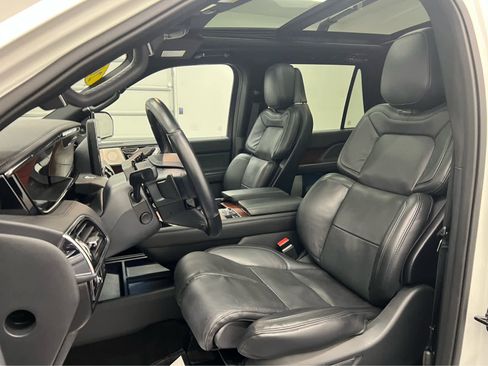 Used 2023 Lincoln Navigator L Reserve w/ Equipment Group 201A image 16
