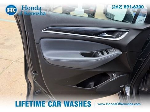 Used 2021 Buick Enclave Essence w/ Sound and Sites Package AWD/4WD image 6