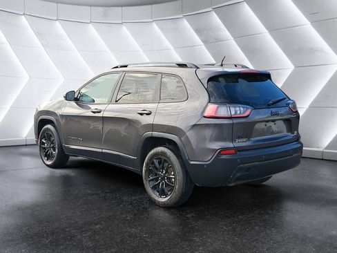 Used 2023 Jeep Cherokee Altitude Lux image 4