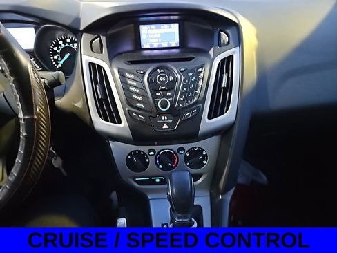 Used 2014 Ford Focus SE w/ SE Winter Package image 11