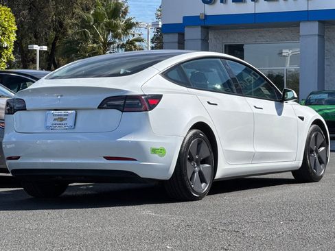 Used 2023 Tesla Model 3 Standard Range image 5