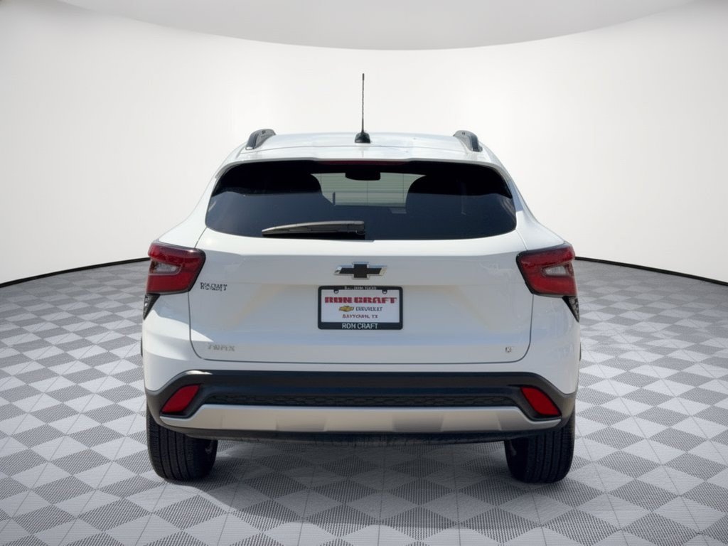 Used 2026 Chevrolet Trax LT w/ Driver Confidence Package FWD image 11
