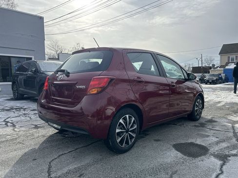 Used 2017 Toyota Yaris L image 4