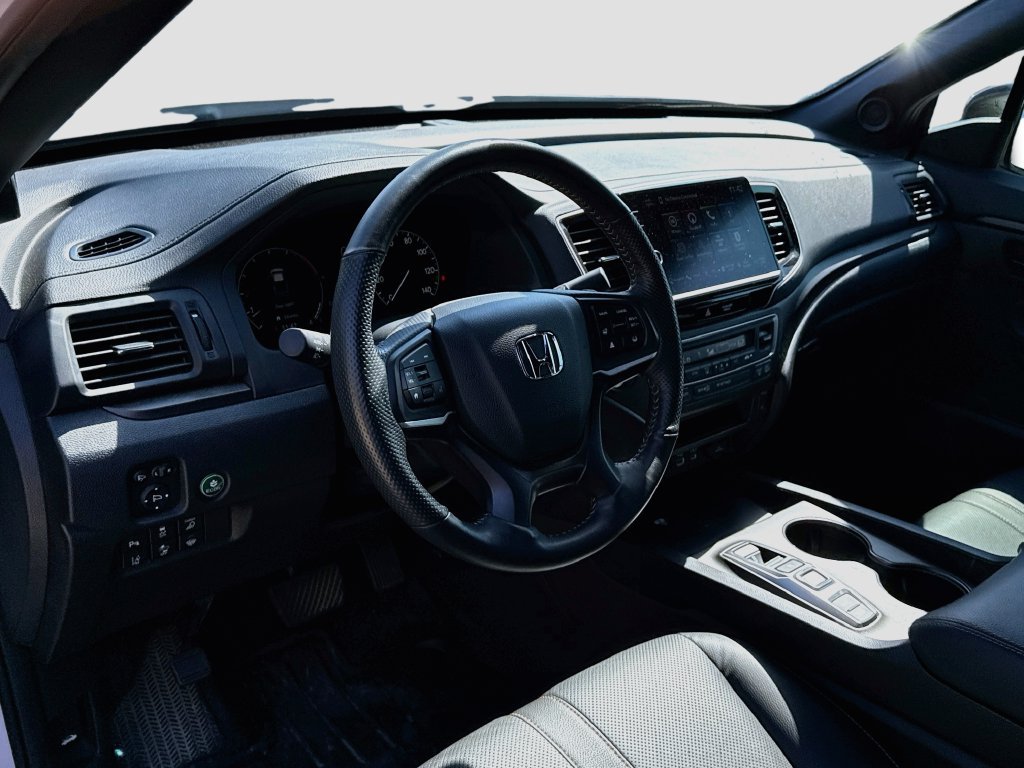 Used 2025 Honda Ridgeline TrailSport image 9