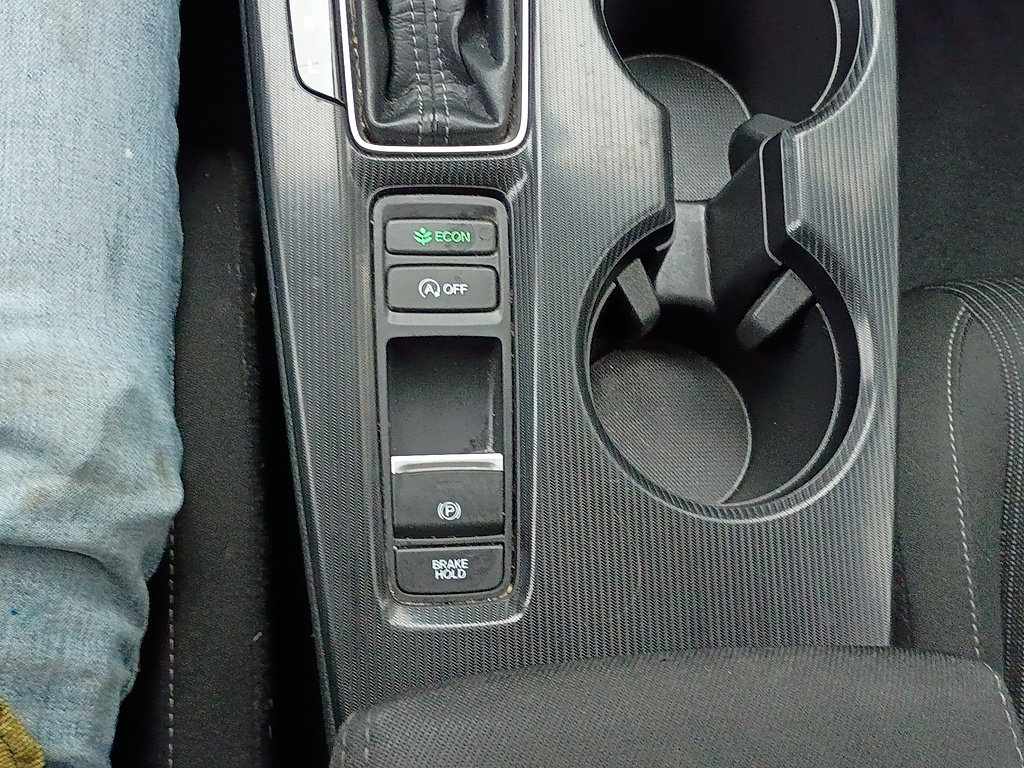 Certified 2022 Honda Civic EX image 24
