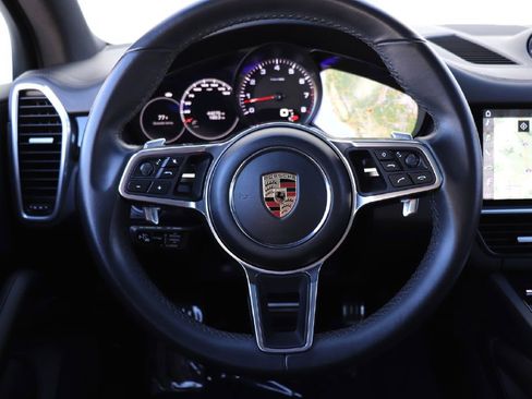 Used 2019 Porsche Cayenne S image 41