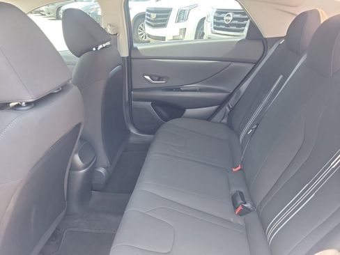 Used 2023 Hyundai Elantra SEL w/ Convenience Package FWD image 11