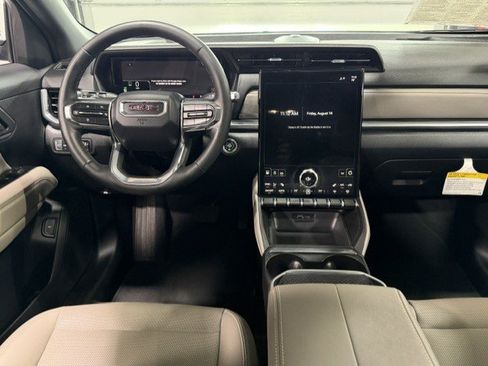 Certified 2025 GMC Terrain Elevation w/ Elevation Premium Package AWD/4WD image 9