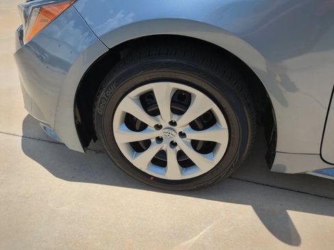 Used 2023 Toyota Corolla LE FWD image 22
