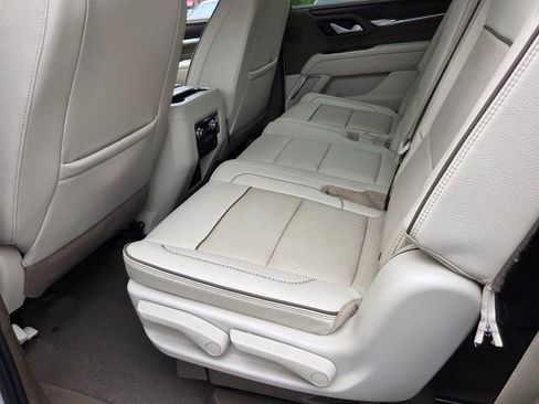 Used 2022 GMC Yukon Denali AWD/4WD image 13