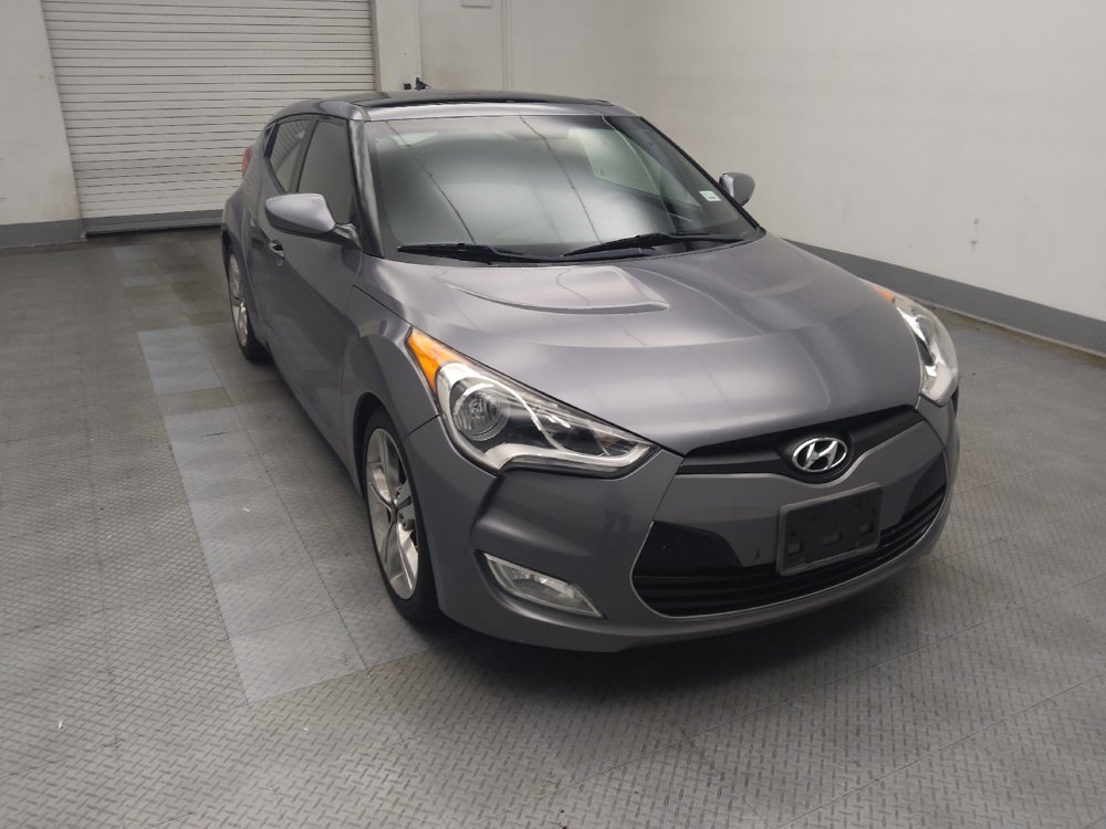 Used 2017 Hyundai Veloster Value Edition FWD image 13
