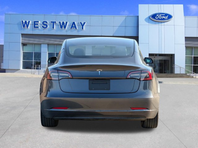Used 2023 Tesla Model 3 Standard Range RWD image 4