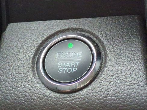 Used 2020 Ford Expedition XLT w/ Equipment Group 202A RWD image 28