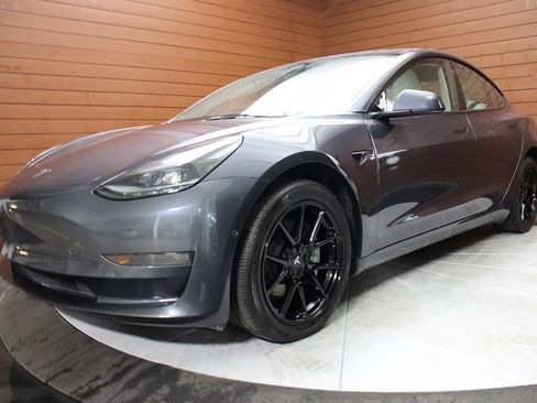 Used 2022 Tesla Model 3 Long Range image 79