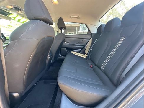 Used 2023 Hyundai Elantra SEL w/ Convenience Package FWD image 13