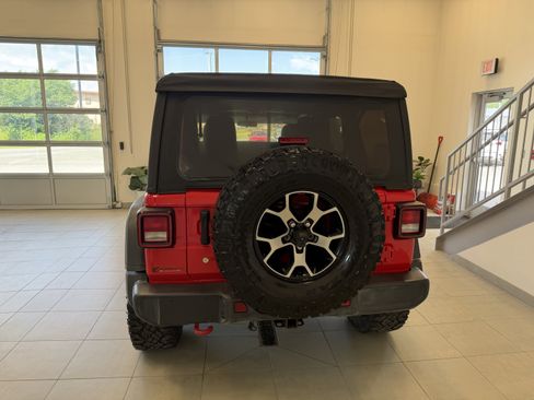 Used 2018 Jeep Wrangler Unlimited Rubicon AWD/4WD image 10