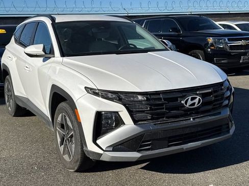 Used 2025 Hyundai Tucson SEL AWD/4WD image 2