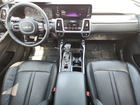 Used 2022 Kia Sorento SX AWD/4WD image 25