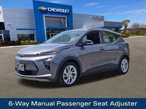 Used 2023 Chevrolet Bolt EUV LT w/ Comfort Package FWD image 34