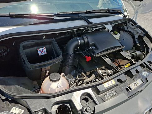 Used 2023 Mercedes-Benz Sprinter 2500 image 28