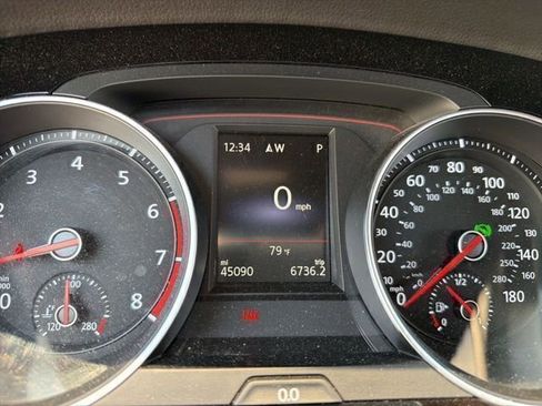 Used 2021 Volkswagen GTI SE FWD image 12