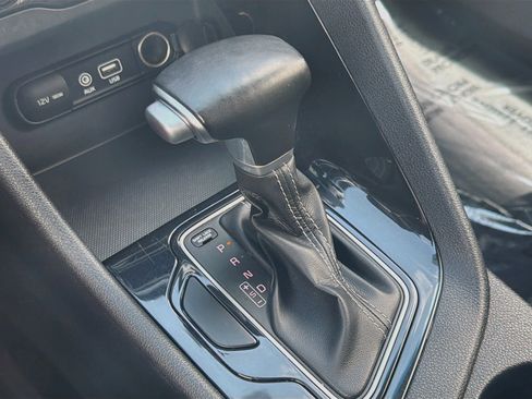 Used 2018 Kia Niro EX FWD image 24