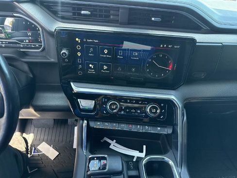 Used 2023 GMC Sierra 1500 Denali w/ Denali Reserve Package AWD/4WD image 8