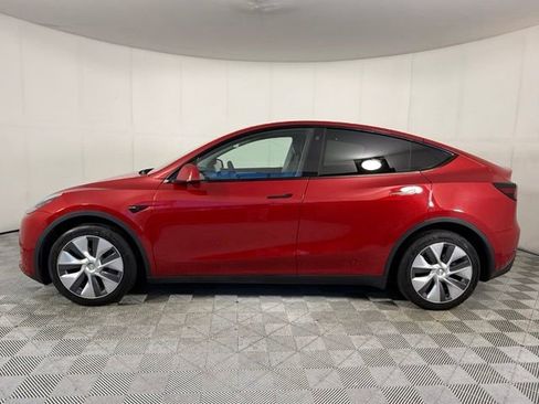 Used 2023 Tesla Model Y Long Range AWD/4WD image 3