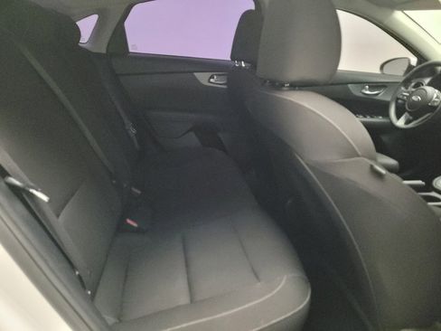 Used 2021 Kia Forte LXS FWD image 19