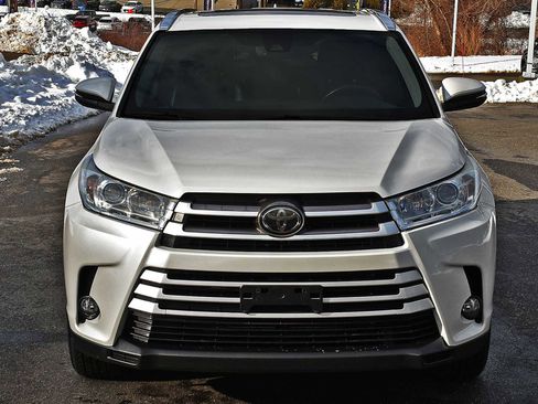 Used 2018 Toyota Highlander XLE image 5