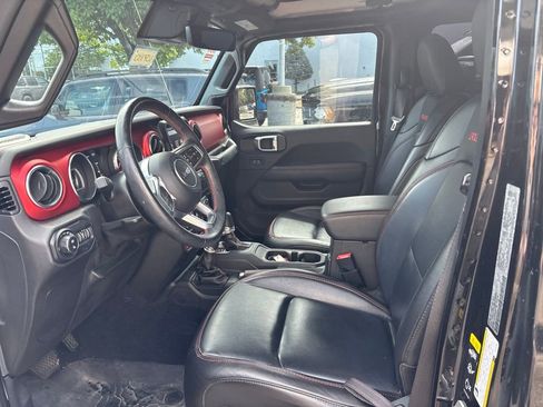 Used 2021 Jeep Gladiator Rubicon AWD/4WD image 7