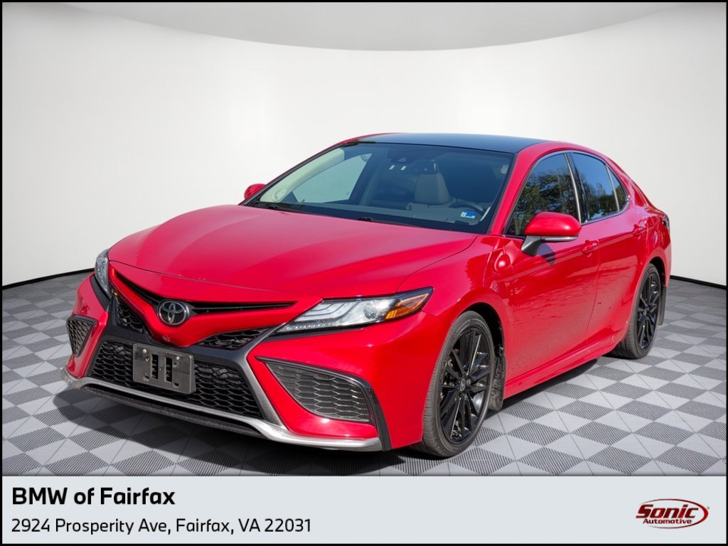 Used 2022 Toyota Camry XSE w/ Navigation Package FWD image 1