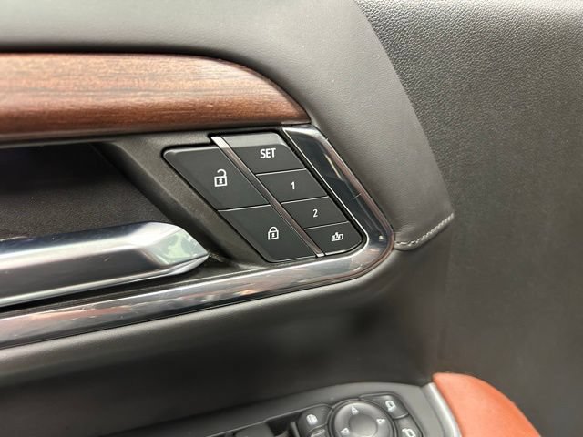 Used 2024 GMC Sierra 3500 Denali Ultimate AWD/4WD image 14