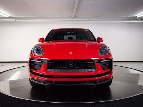 Certified 2026 Porsche Macan image 10