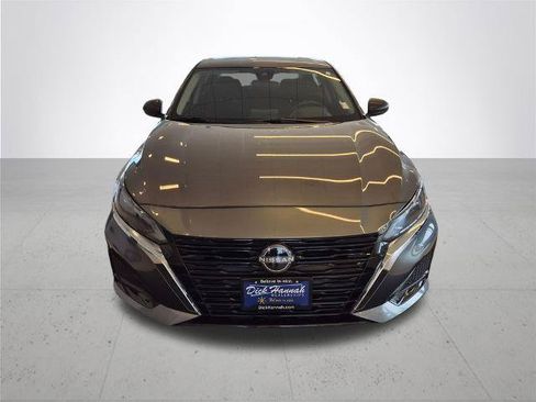 Certified 2025 Nissan Altima 2.5 SV FWD image 3