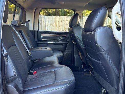 Used 2018 RAM 1500 Laramie w/ Convenience Group image 32