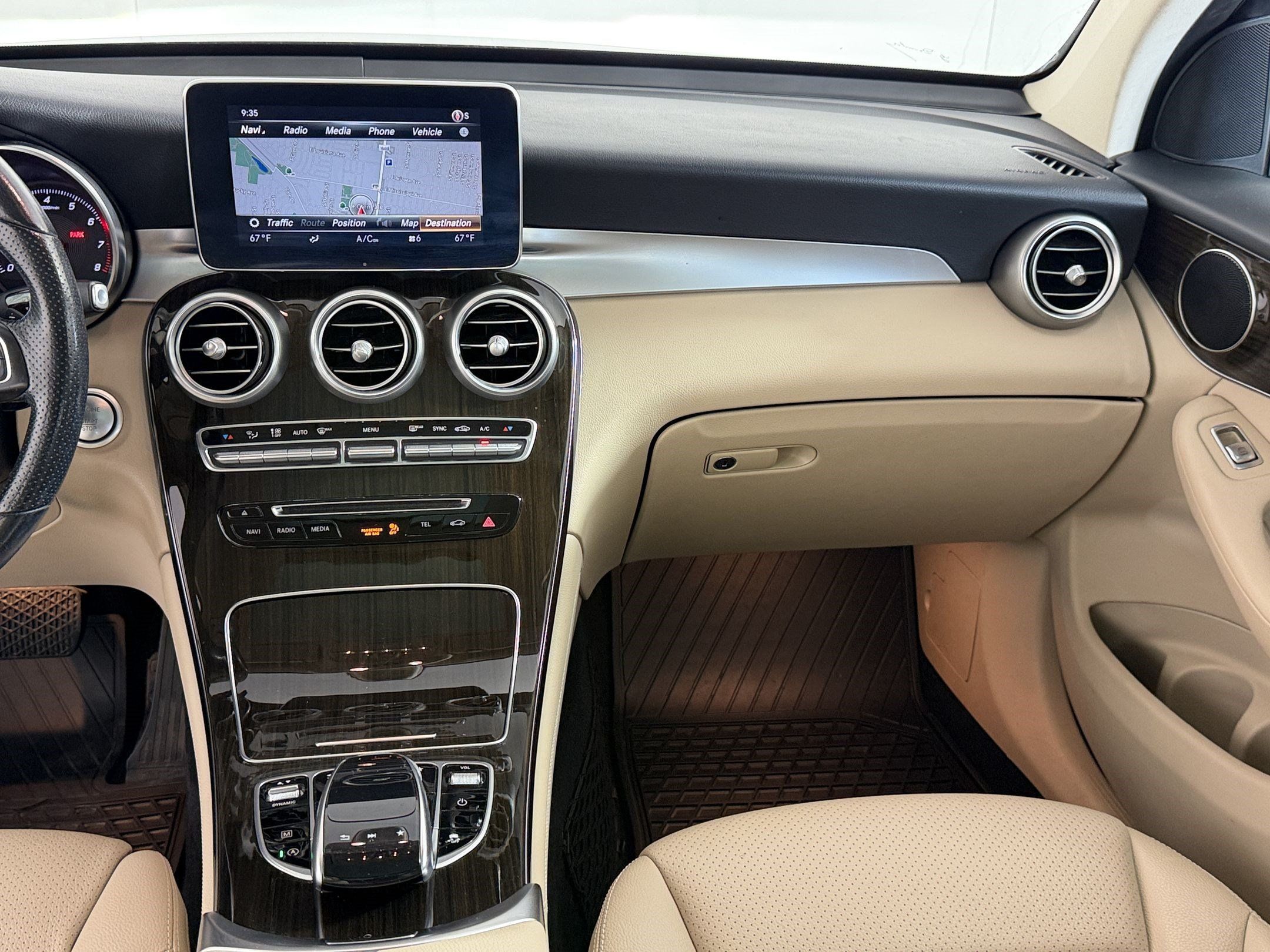 Used 2019 Mercedes-Benz GLC 300 4MATIC image 30