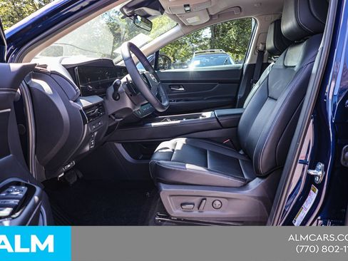 Used 2025 Nissan Murano SV FWD image 17