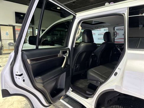 Used 2017 Lexus GX 460 image 37