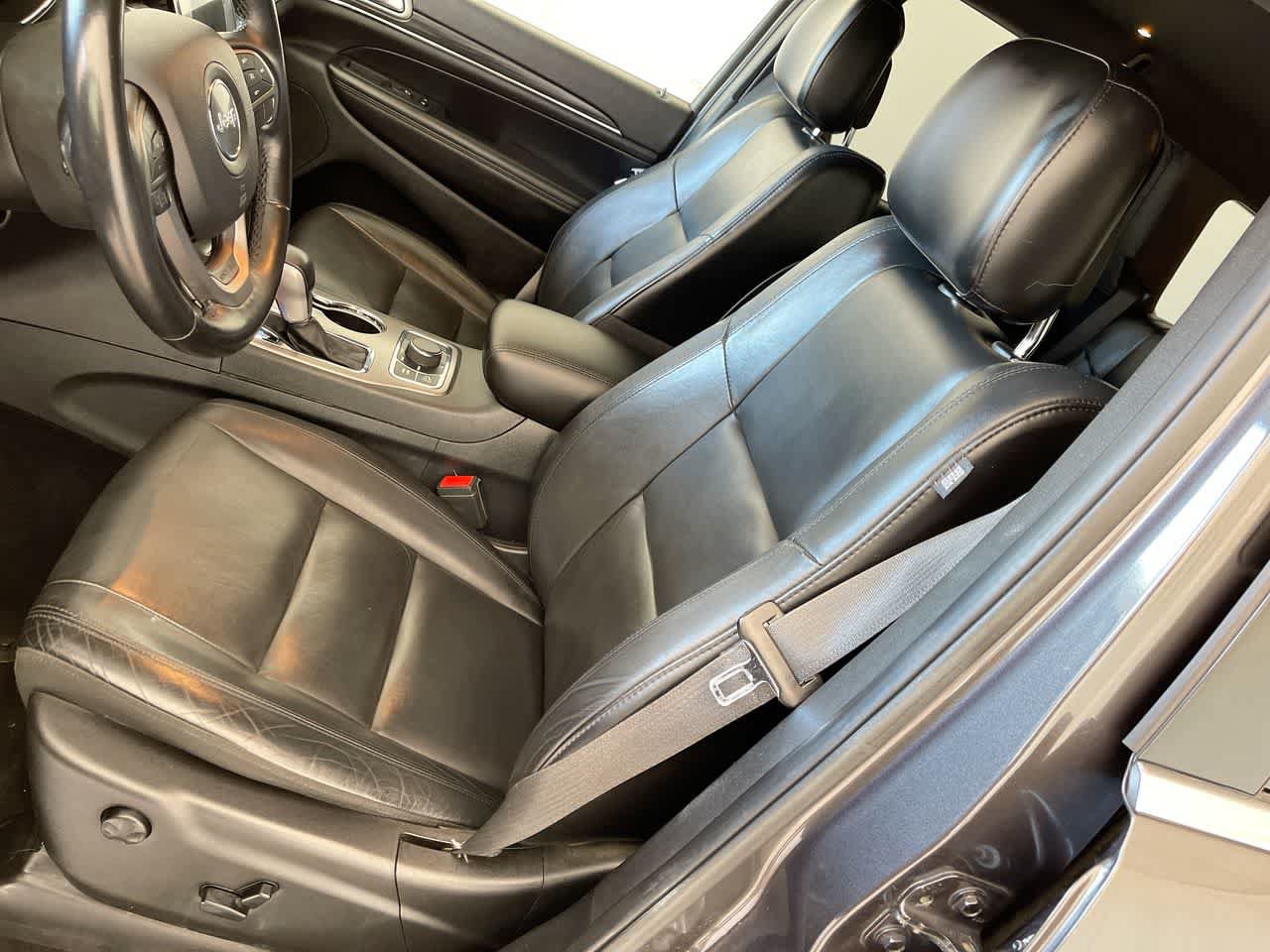 Used 2019 Jeep Grand Cherokee Limited AWD/4WD image 11
