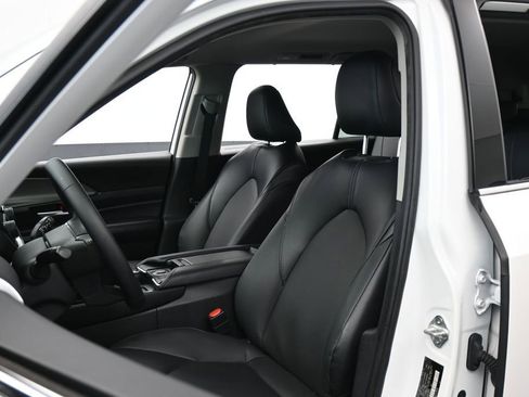 Used 2024 Toyota Grand Highlander FWD image 10
